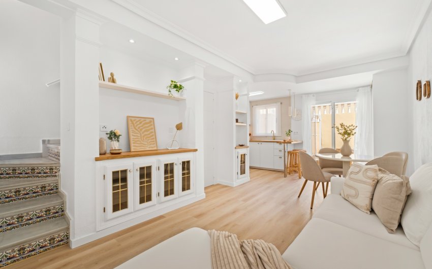 Herverkoop - Town House -
Villamartin - Costa Blanca