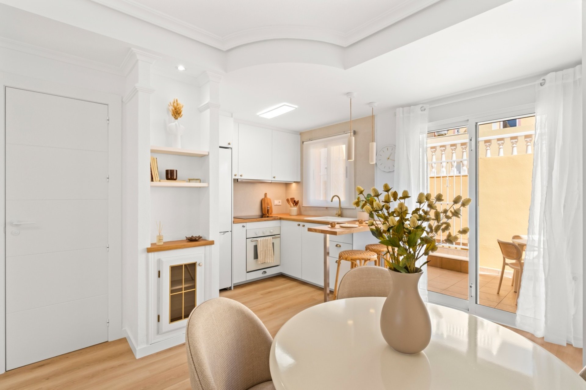 Herverkoop - Town House -
Villamartin - Costa Blanca