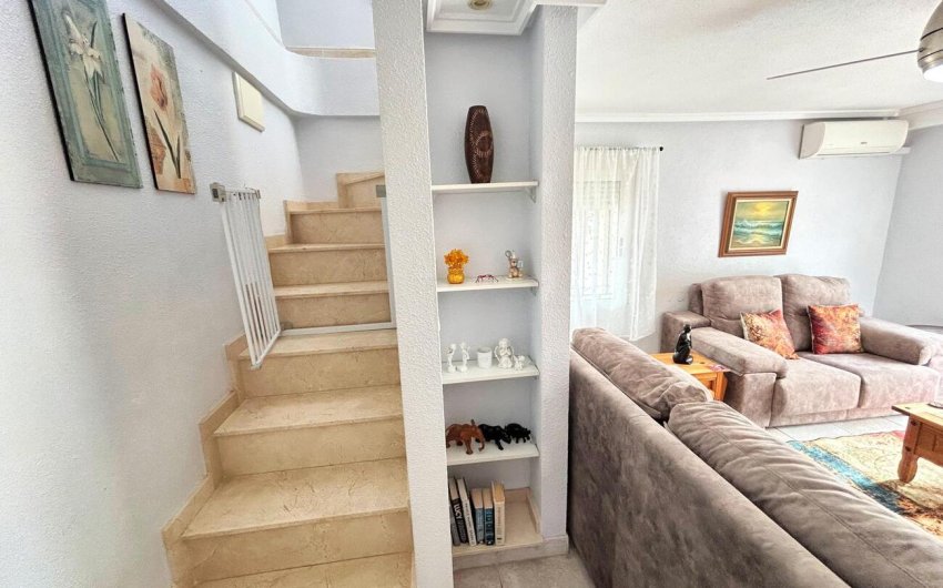 Herverkoop - Town House -
Villamartin - Costa Blanca