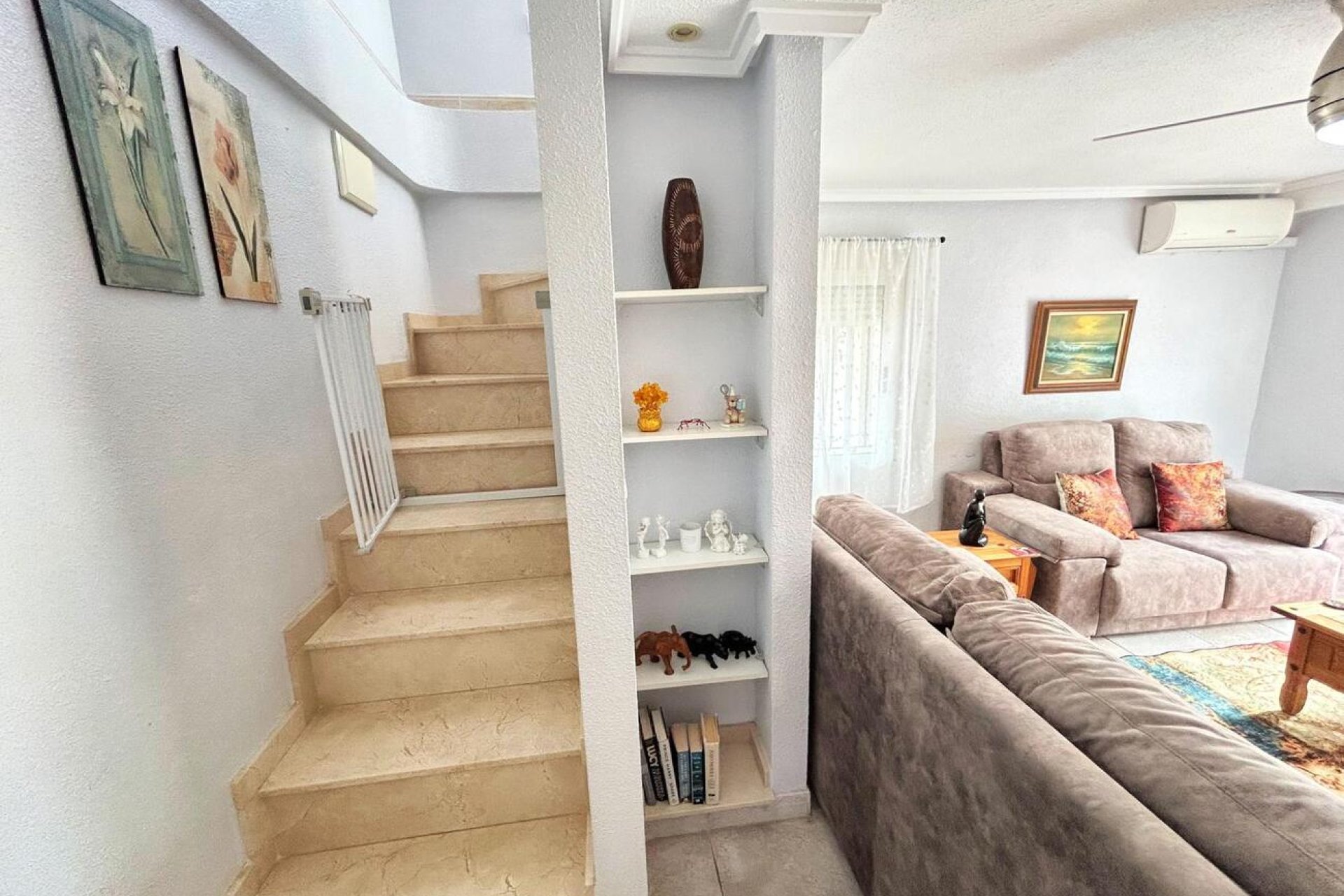 Herverkoop - Town House -
Villamartin - Costa Blanca