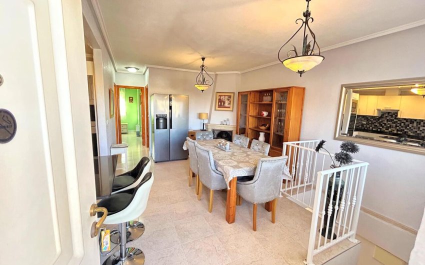 Herverkoop - Town House -
Villamartin - Costa Blanca