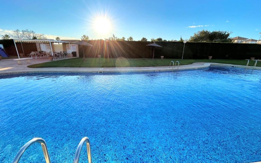 Herverkoop - Town House -
Villamartin - Costa Blanca