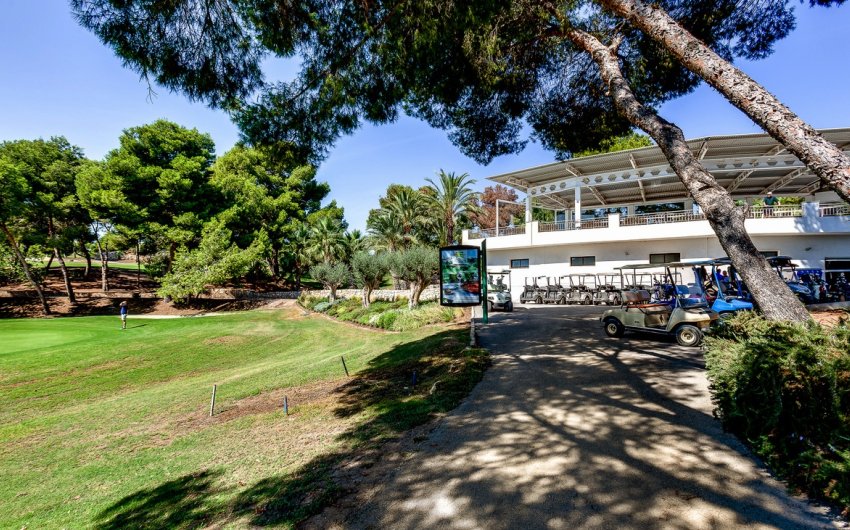 Herverkoop - Town House -
Villamartin - Costa Blanca