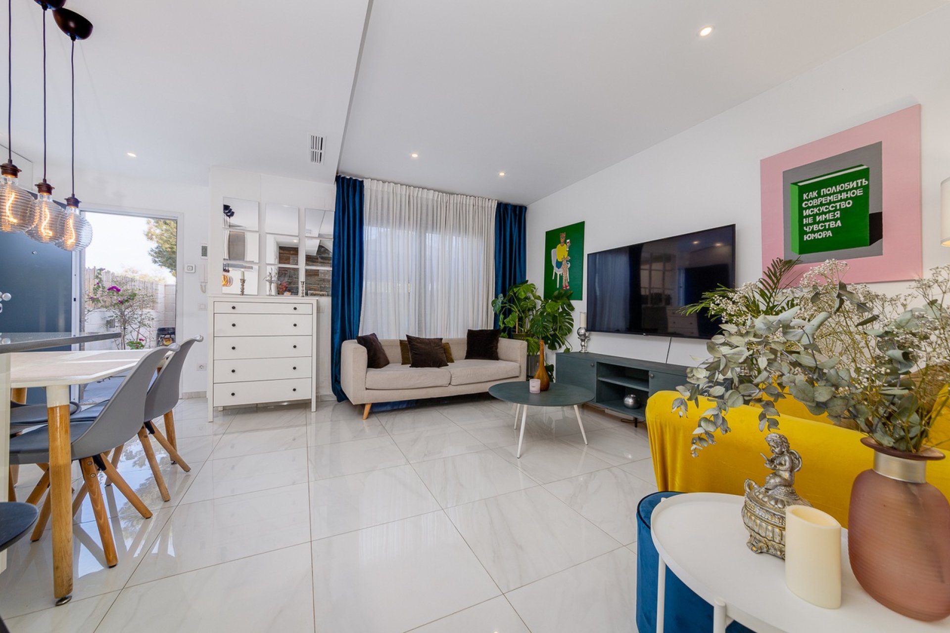 Herverkoop - Town House -
Villamartin - Costa Blanca