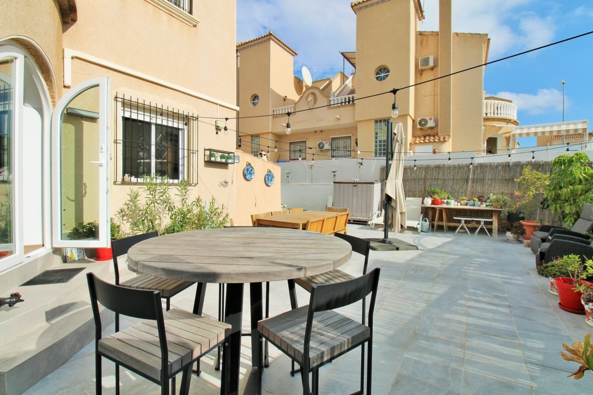 Herverkoop - Town House -
Villamartin - Costa Blanca