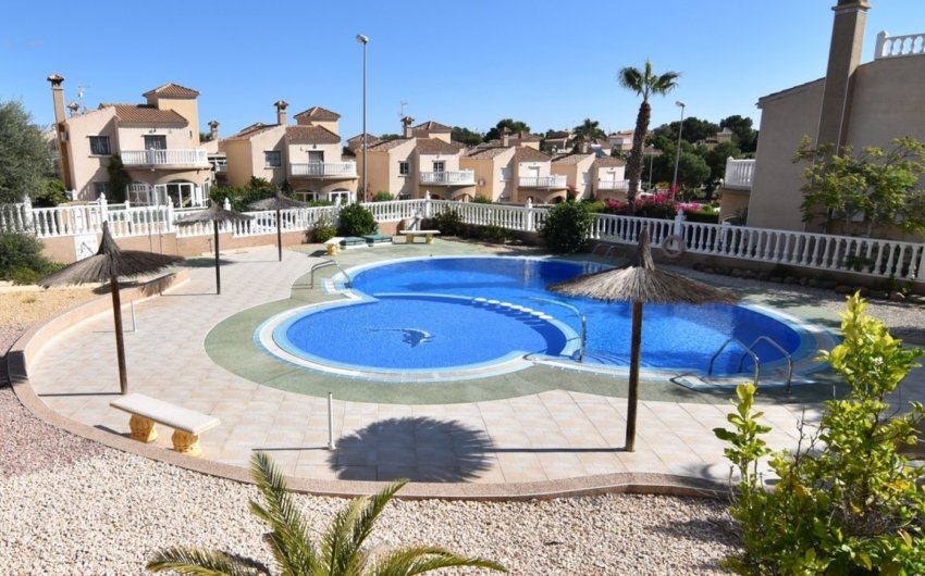 Herverkoop - Town House -
Villamartin - Costa Blanca