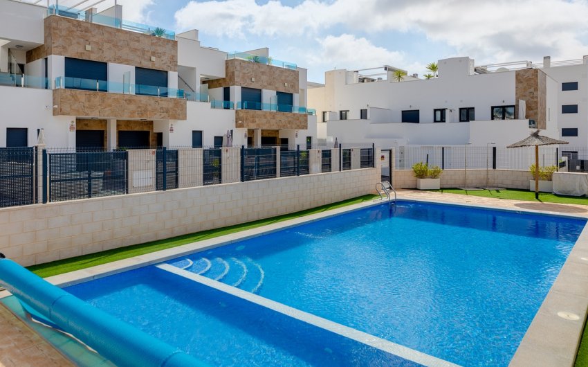 Herverkoop - Town House -
Villamartin - Costa Blanca