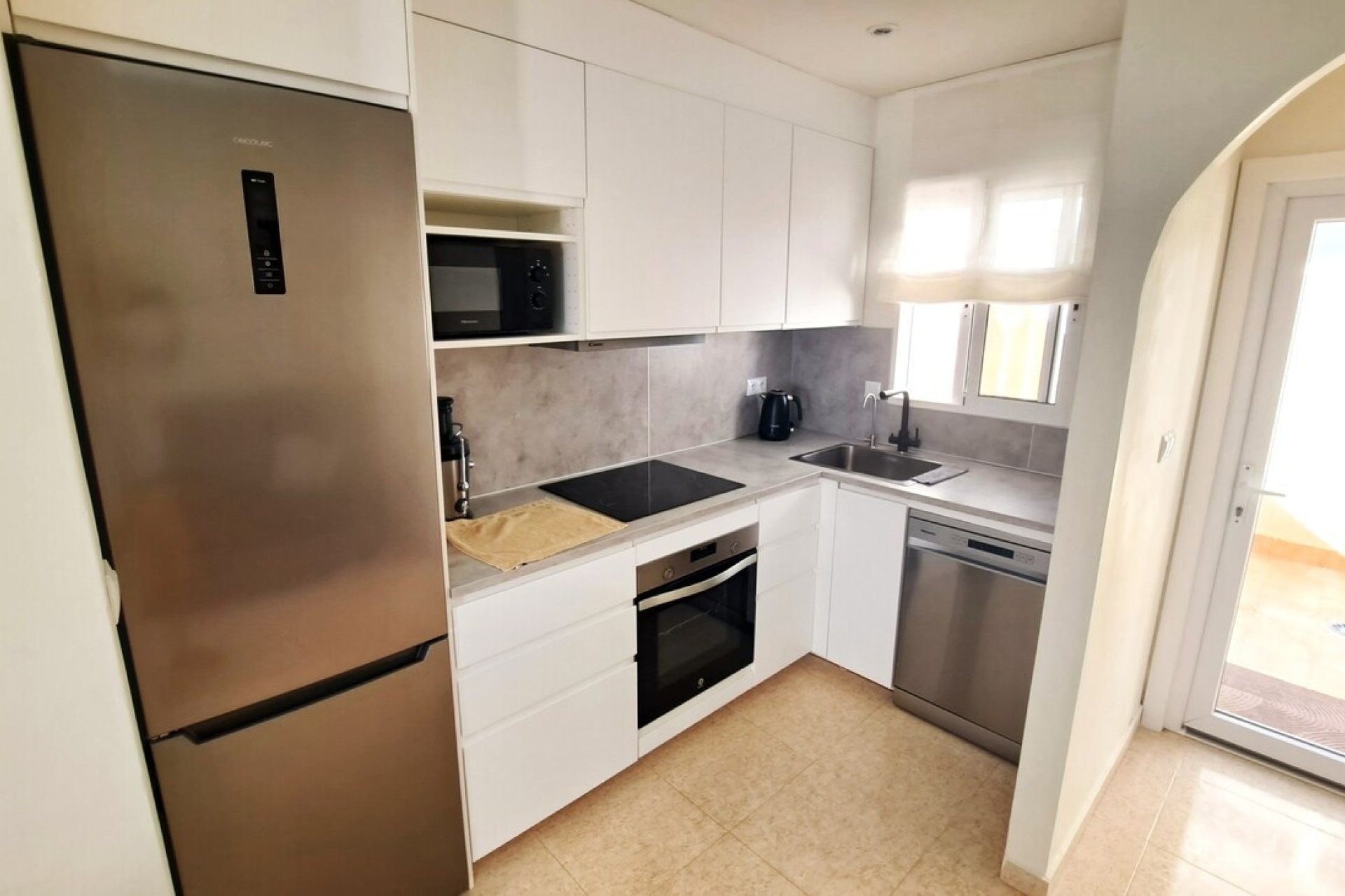 Herverkoop - Town House -
Villamartin - Las filipinas