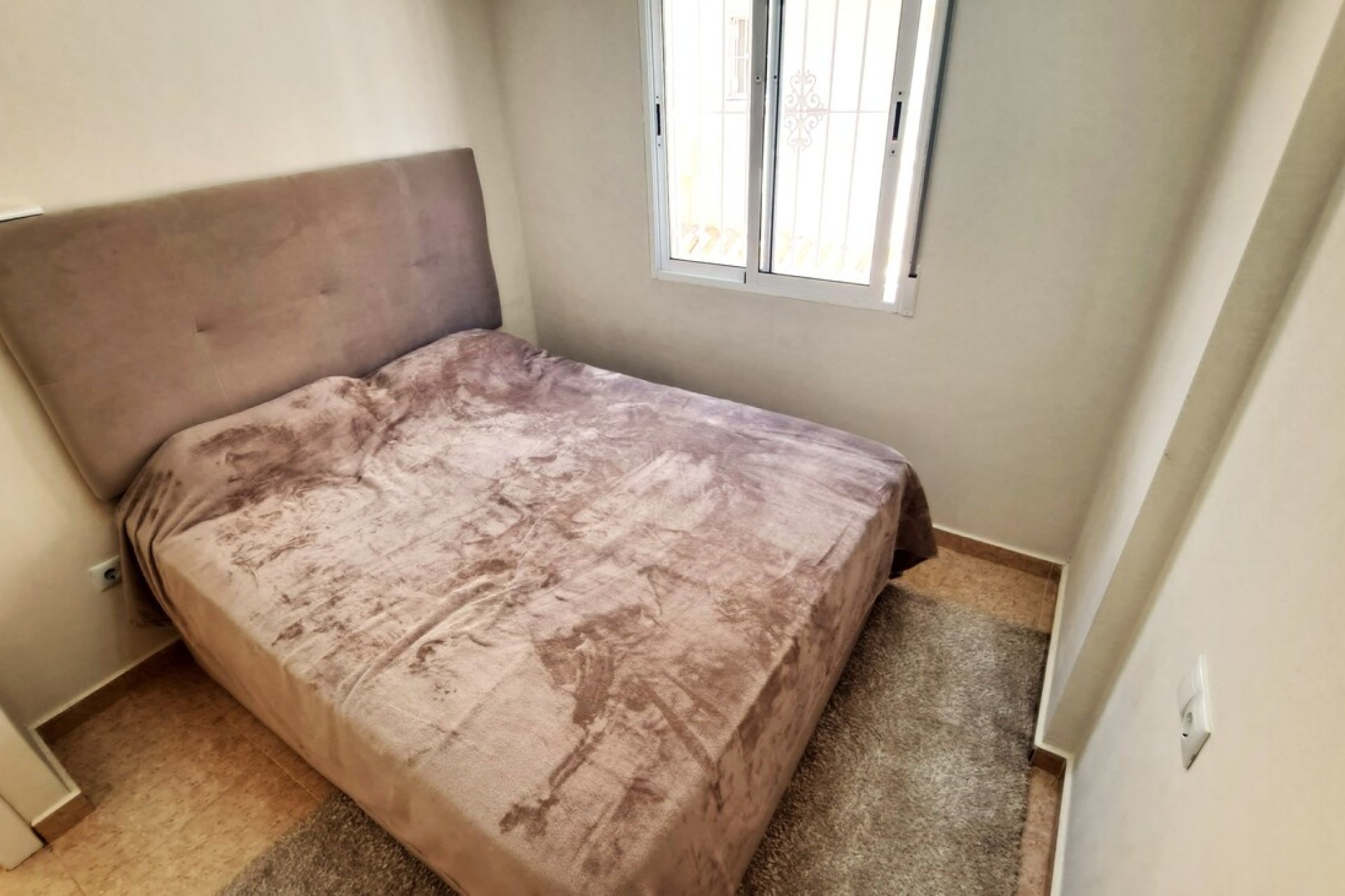 Herverkoop - Town House -
Villamartin - Las filipinas