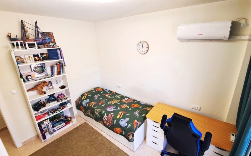 Herverkoop - Town House -
Villamartin - Las filipinas