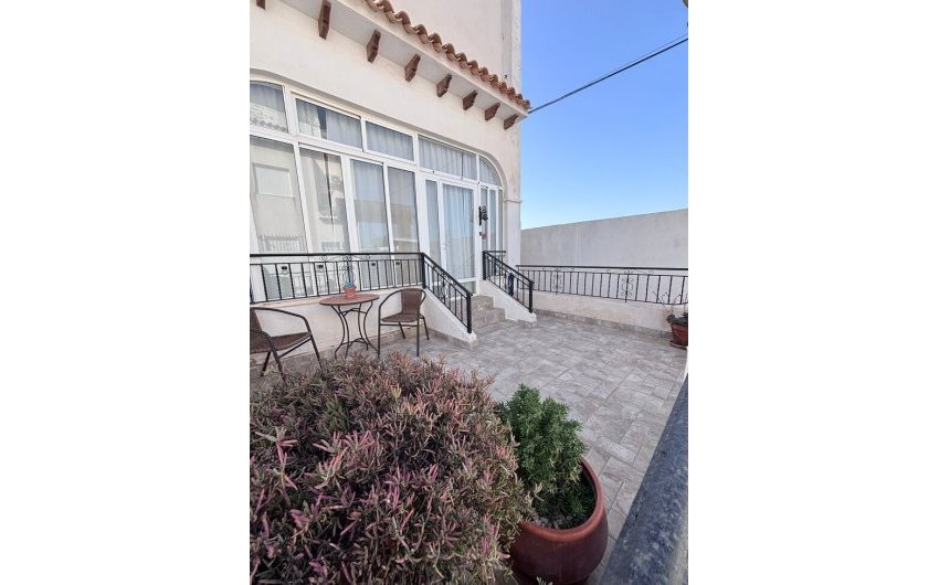 Herverkoop - Town House -
Villamartin - Orihuela Costa