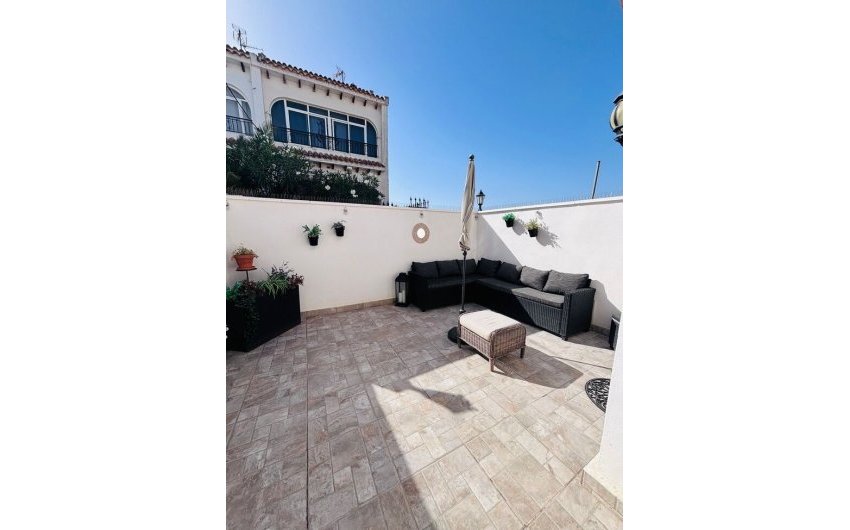 Herverkoop - Town House -
Villamartin - Orihuela Costa