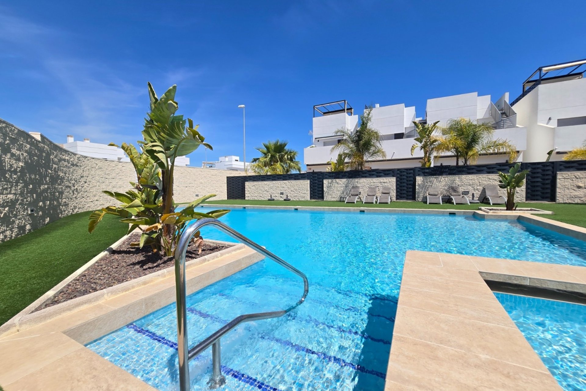 Herverkoop - Townhouse * -
Ciudad Quesada * - Doña Pepa *