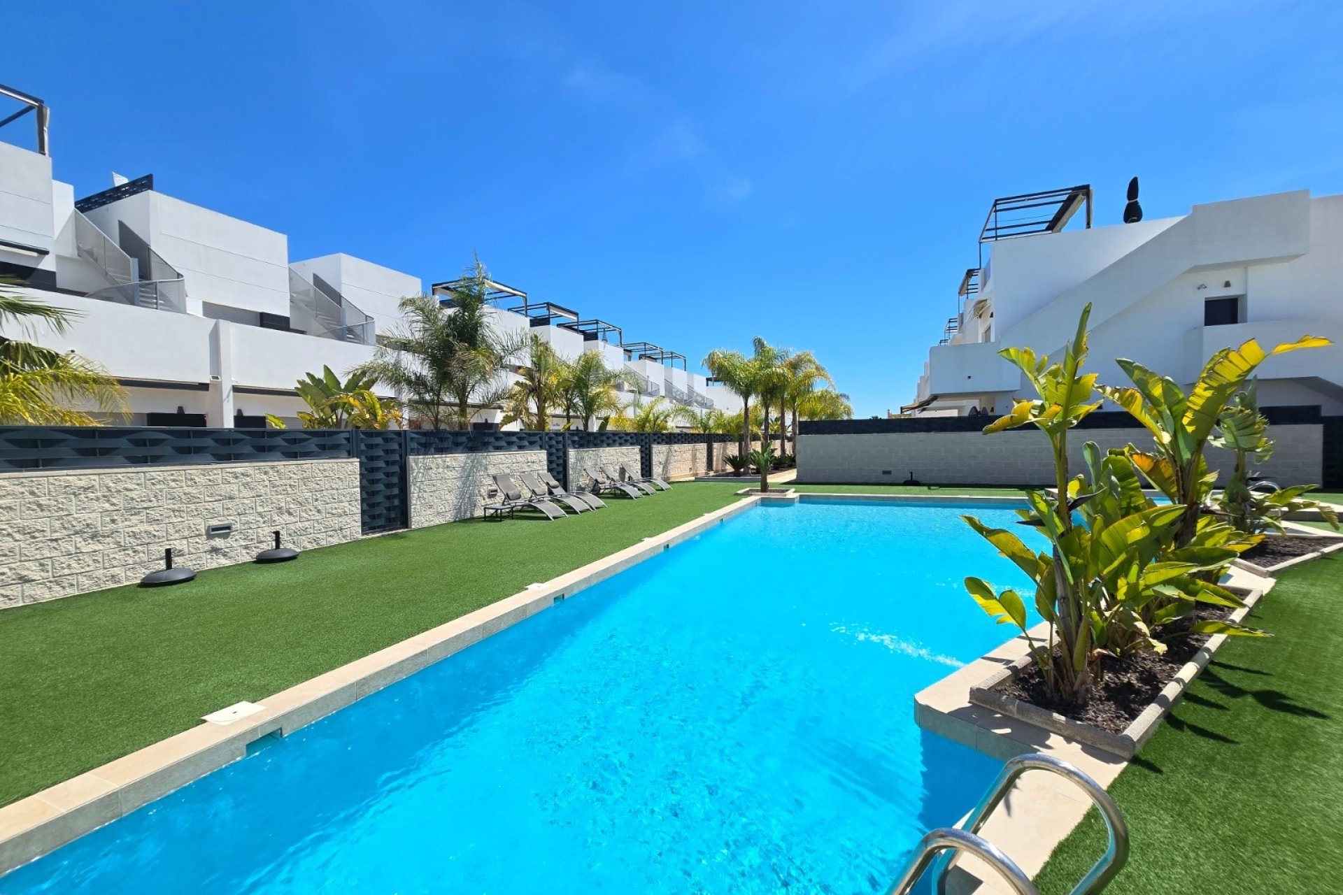 Herverkoop - Townhouse * -
Ciudad Quesada * - Doña Pepa *