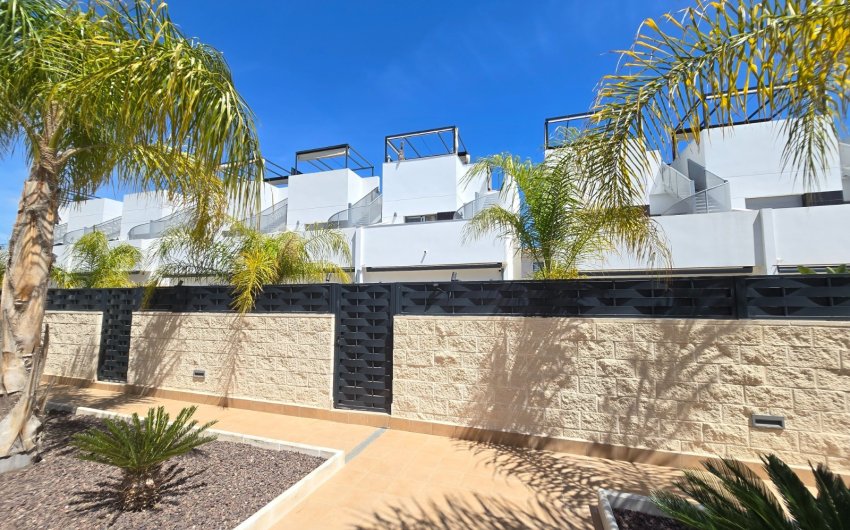 Herverkoop - Townhouse * -
Ciudad Quesada * - Doña Pepa *