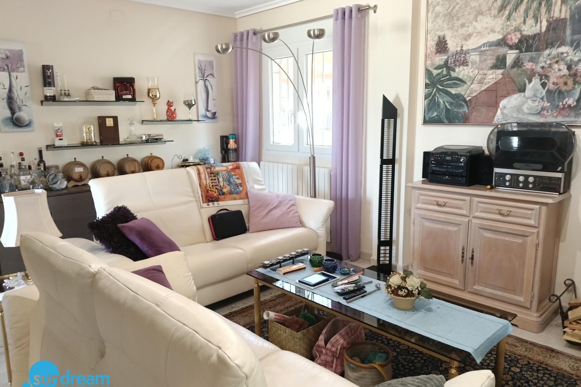 Herverkoop - Villa -
Abanilla