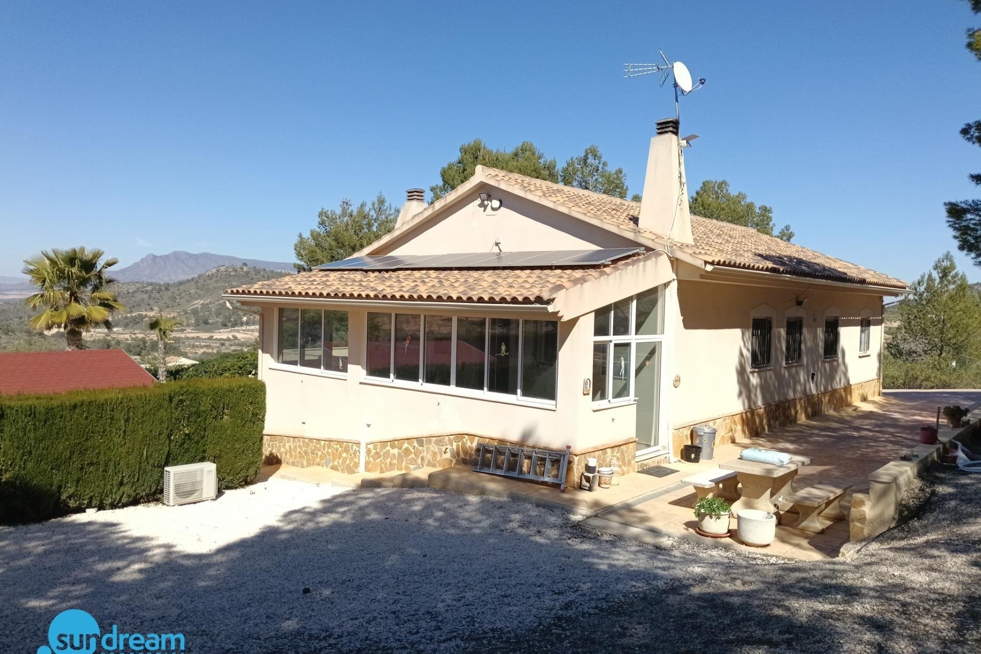 Herverkoop - Villa -
Abanilla