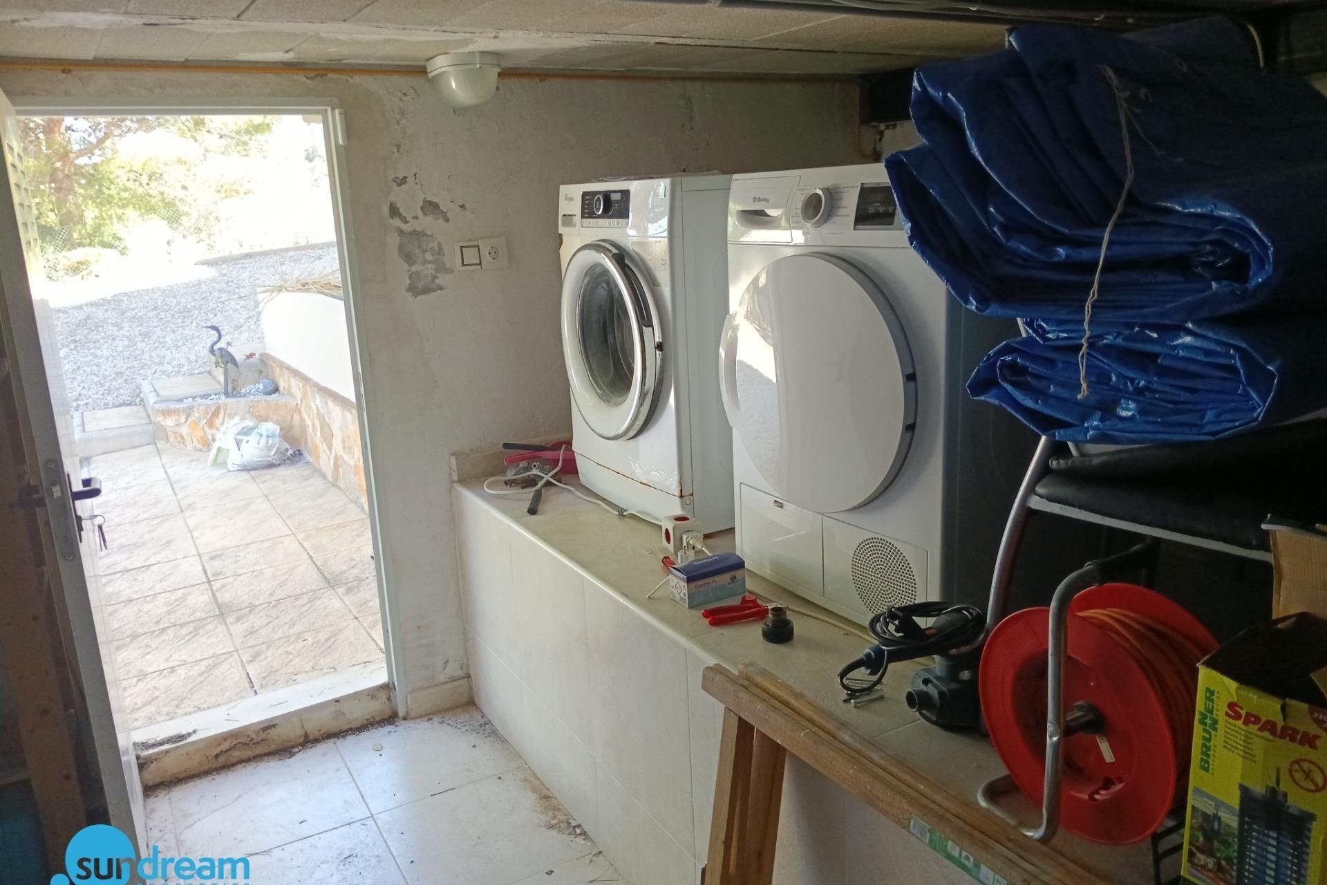 Herverkoop - Villa -
Abanilla