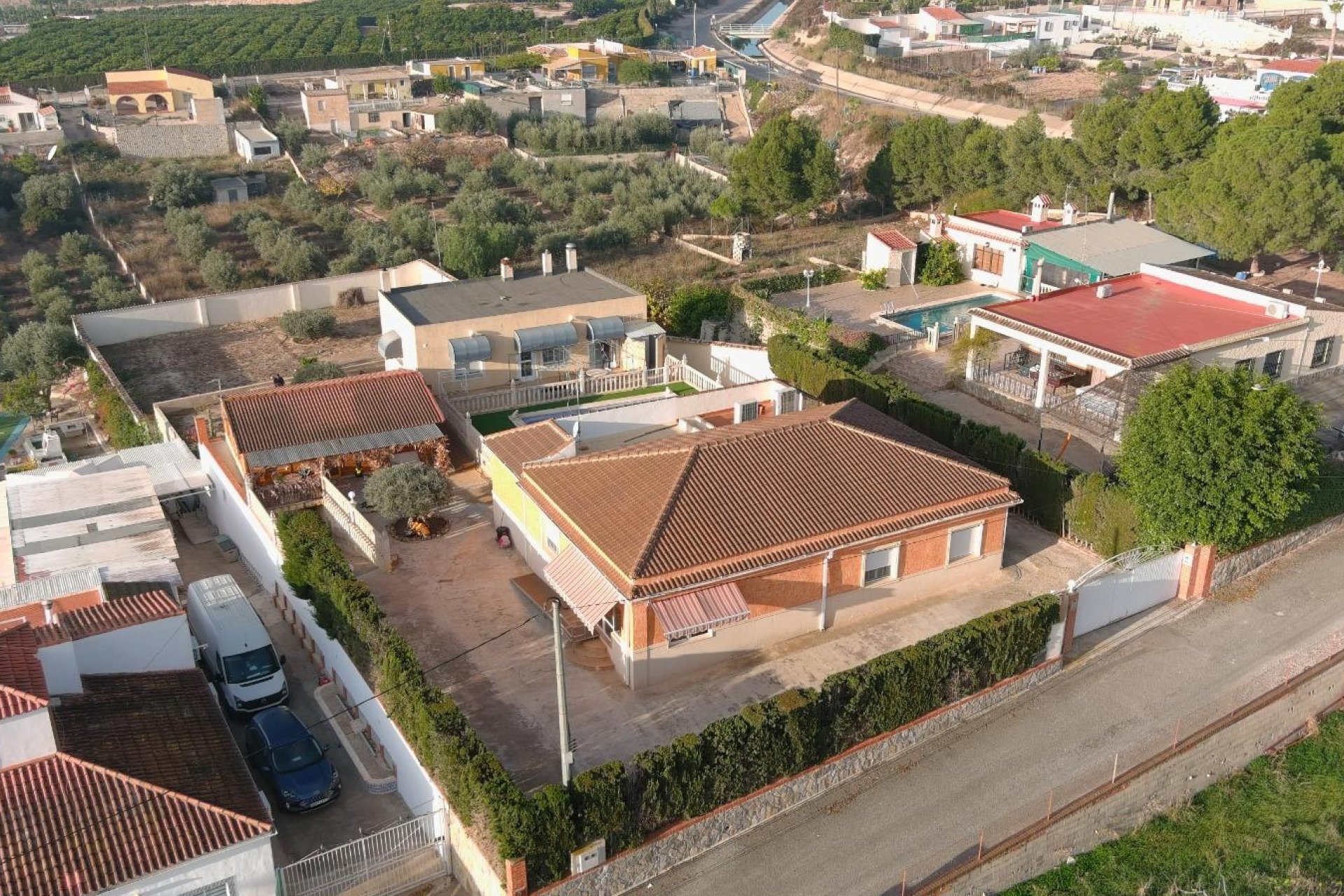 Herverkoop - Villa -
Albatera - Inland