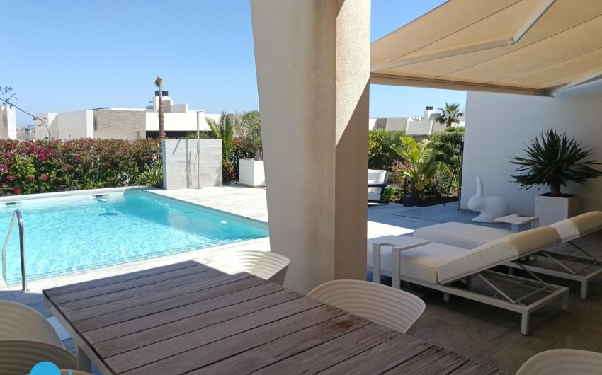 Herverkoop - Villa -
Algorfa - Club de Golf La Finca