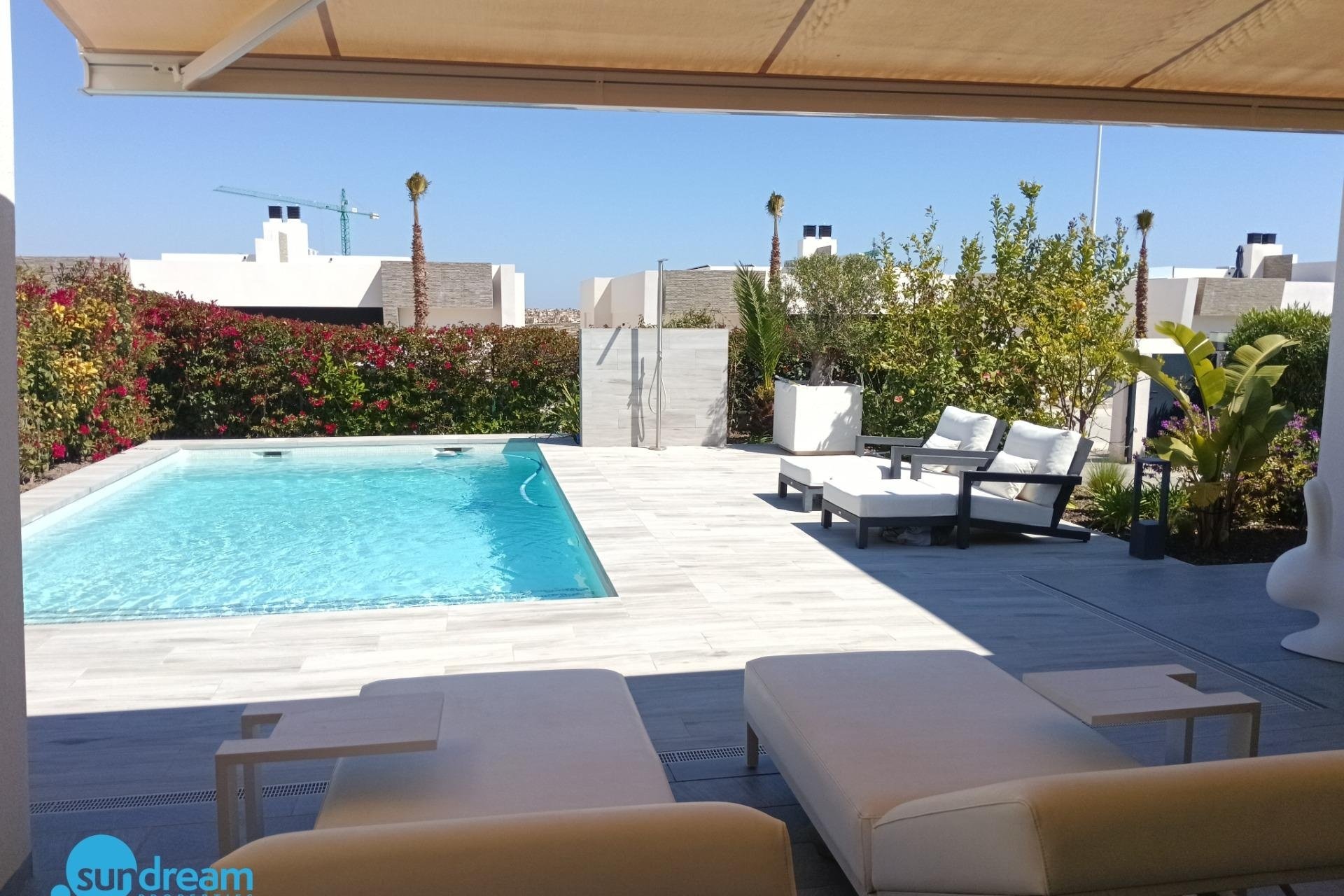 Herverkoop - Villa -
Algorfa - Club de Golf La Finca