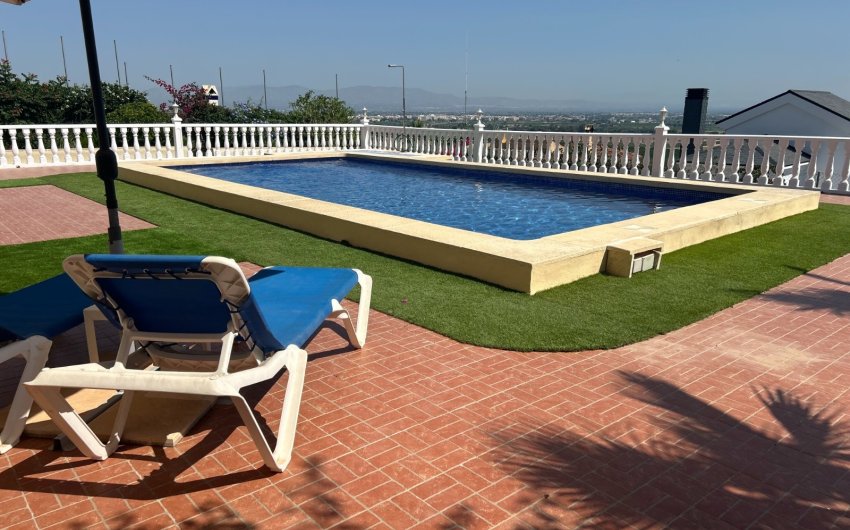 Herverkoop - Villa -
Algorfa - Inland