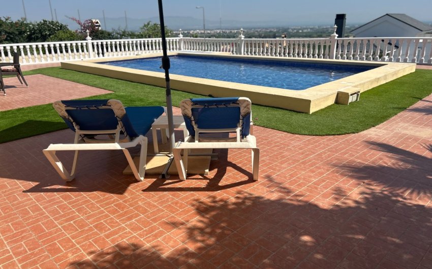 Herverkoop - Villa -
Algorfa - Inland