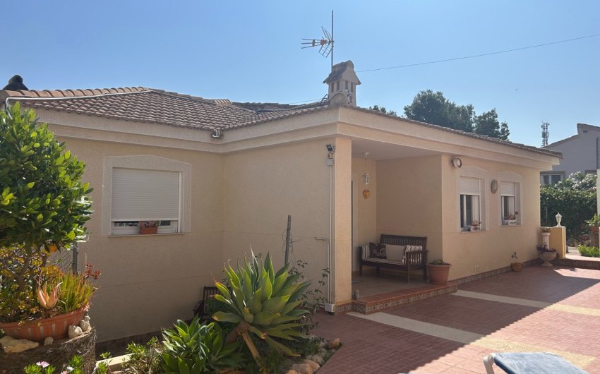 Herverkoop - Villa -
Algorfa - Inland