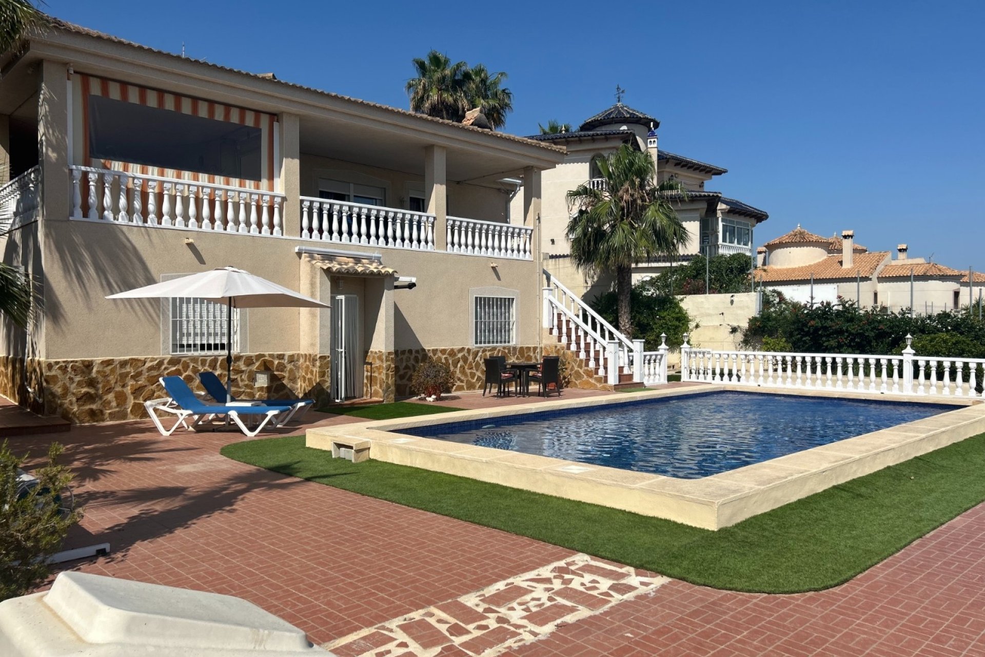 Herverkoop - Villa -
Algorfa - Inland