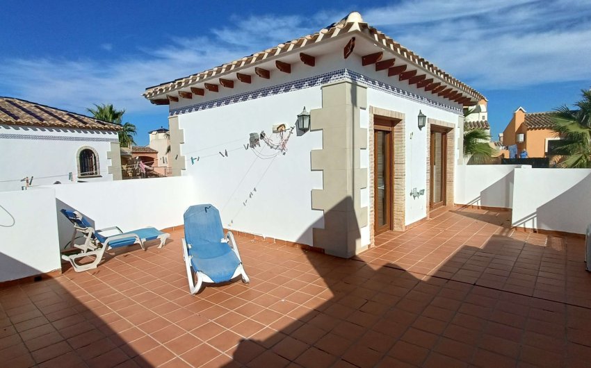 Herverkoop - Villa -
Algorfa - Inland