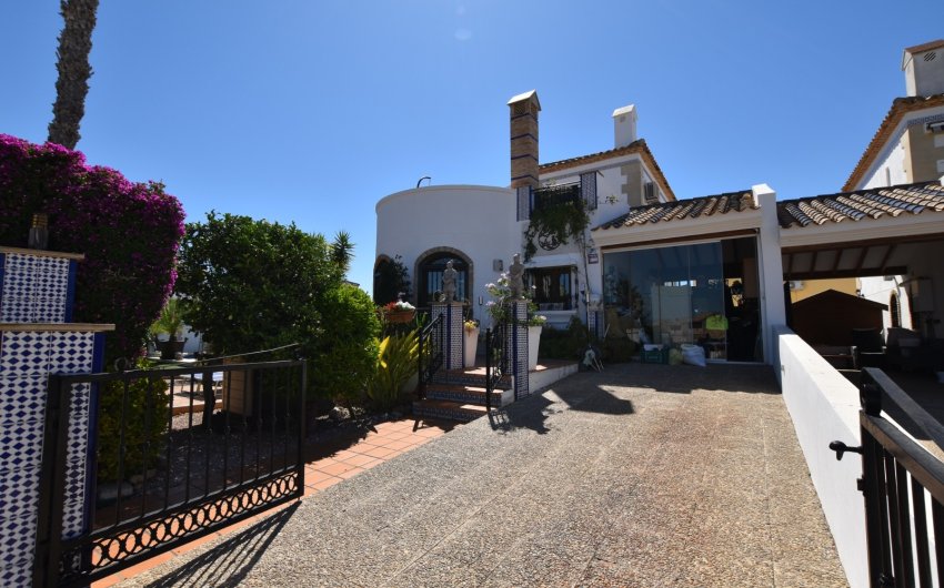 Herverkoop - Villa -
Algorfa - Inland
