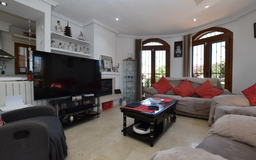 Herverkoop - Villa -
Algorfa - Inland