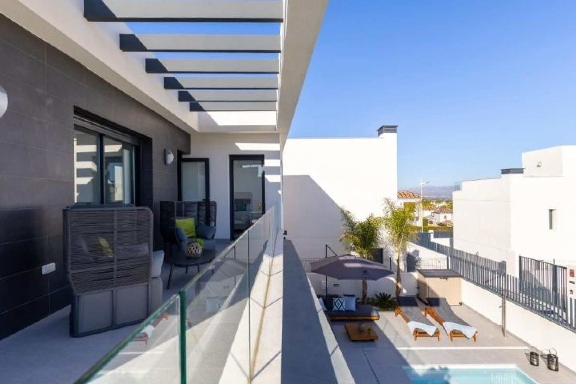 Herverkoop - Villa -
Algorfa - Inland