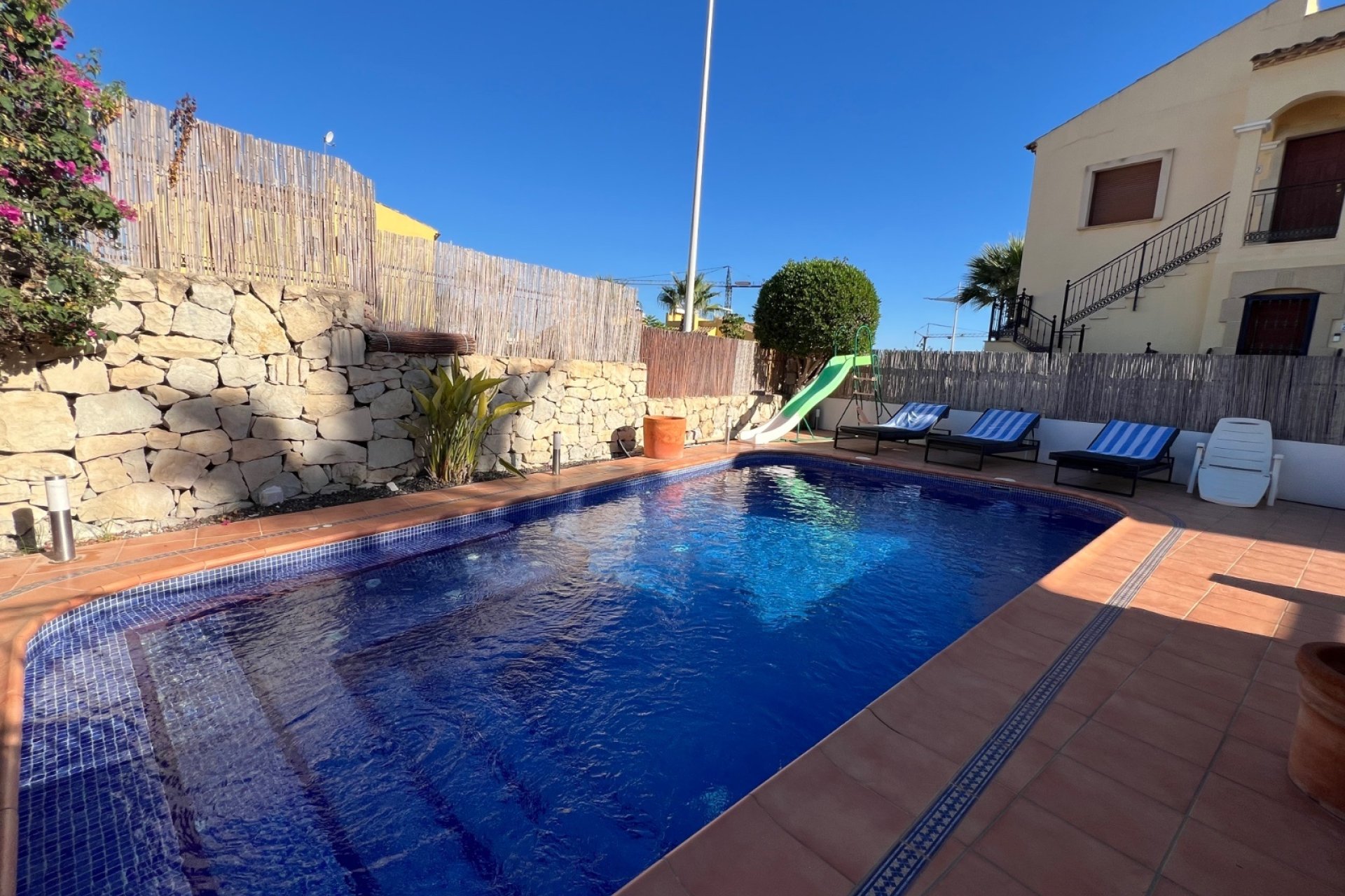 Herverkoop - Villa -
Algorfa - Inland