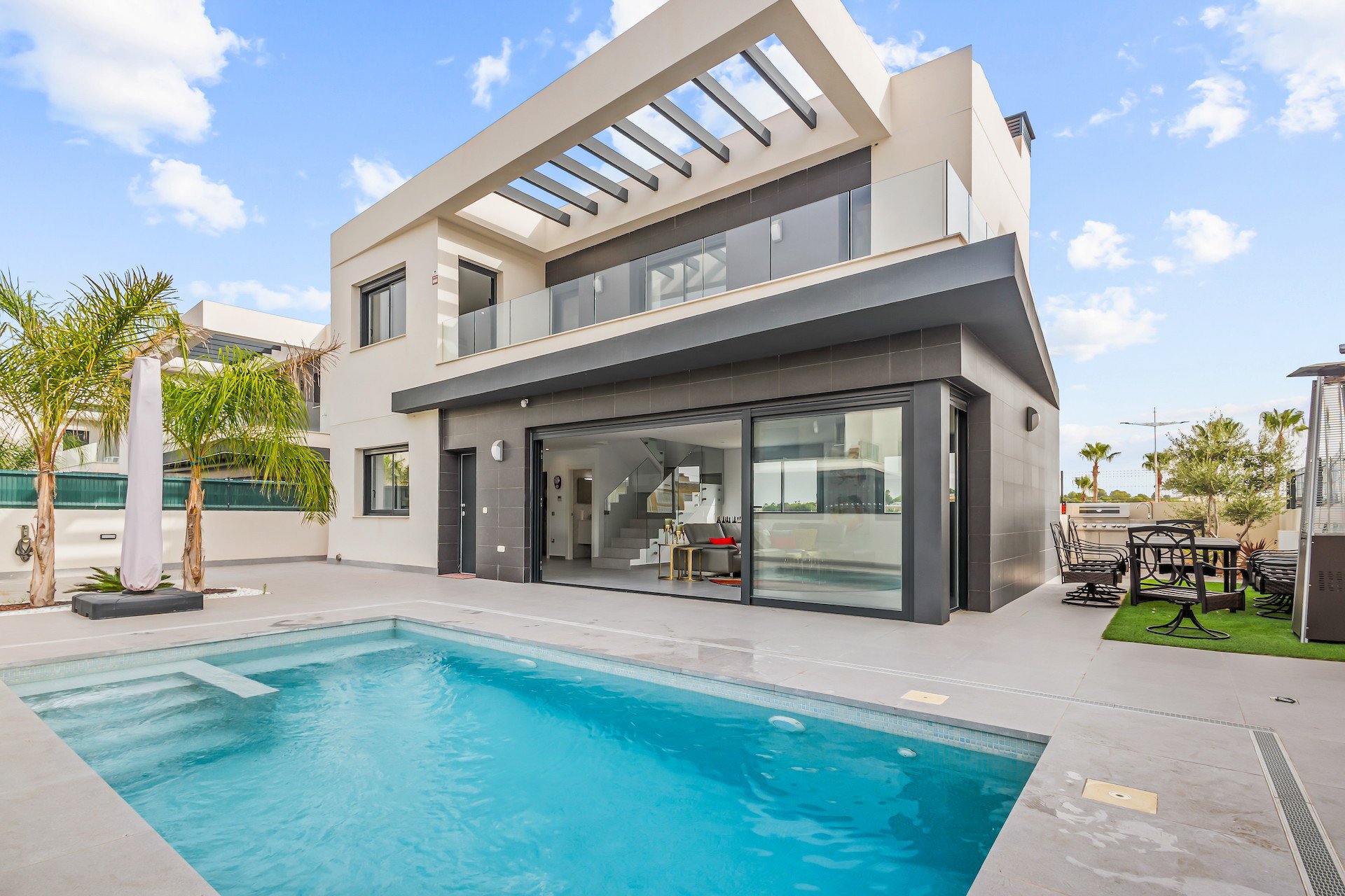 Herverkoop - Villa -
Algorfa - Inland