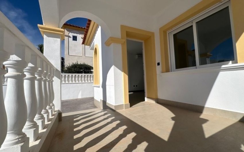 Herverkoop - Villa -
Algorfa - Inland