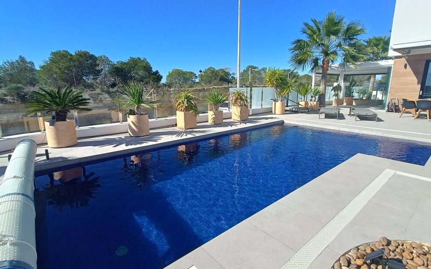 Herverkoop - Villa -
Algorfa - Inland