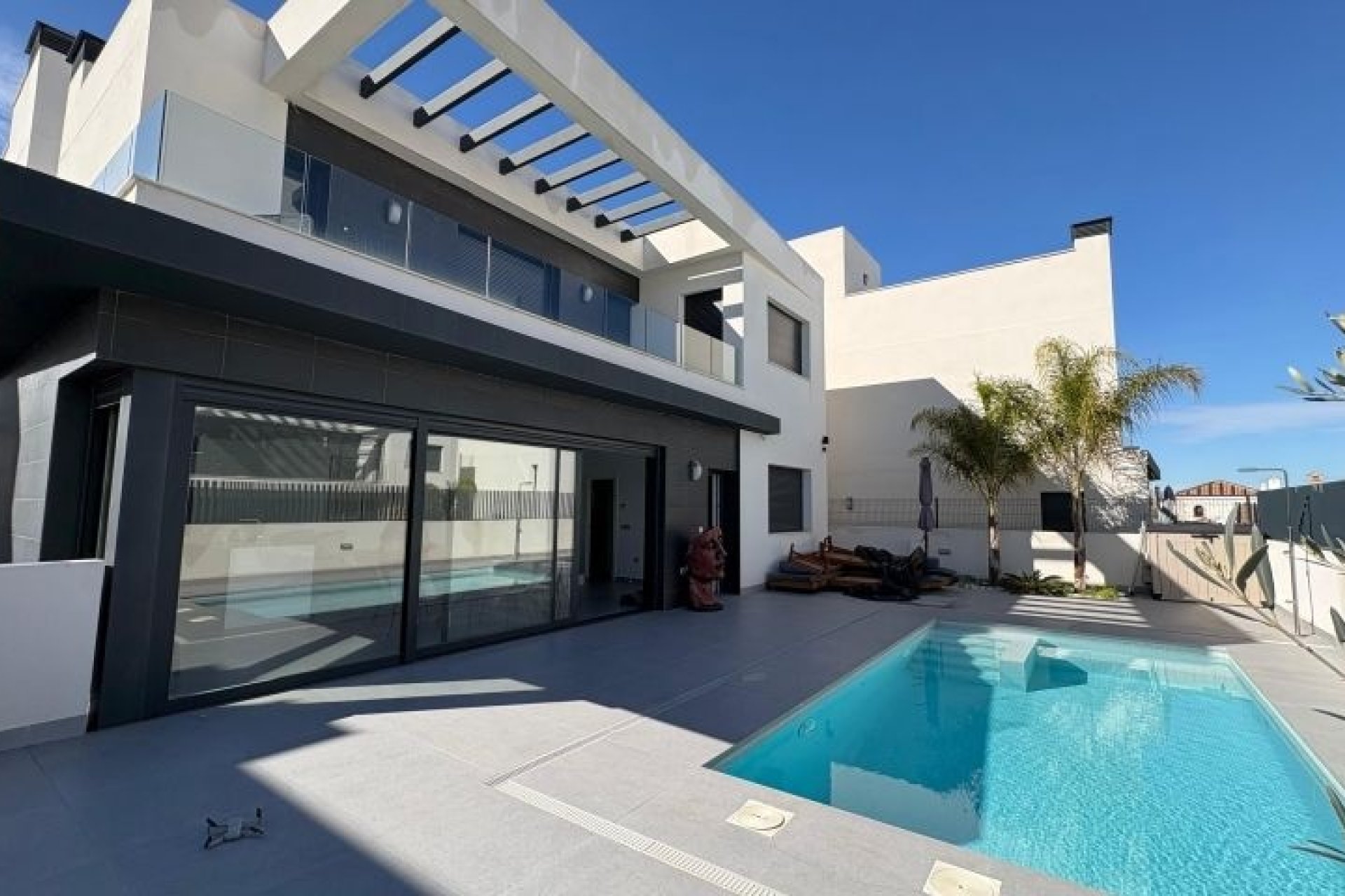 Herverkoop - Villa -
Algorfa - Inland