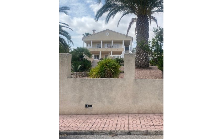 Herverkoop - Villa -
Algorfa - Inland