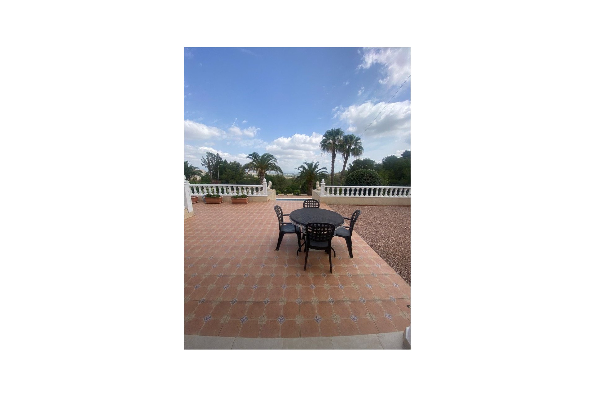 Herverkoop - Villa -
Algorfa - Inland