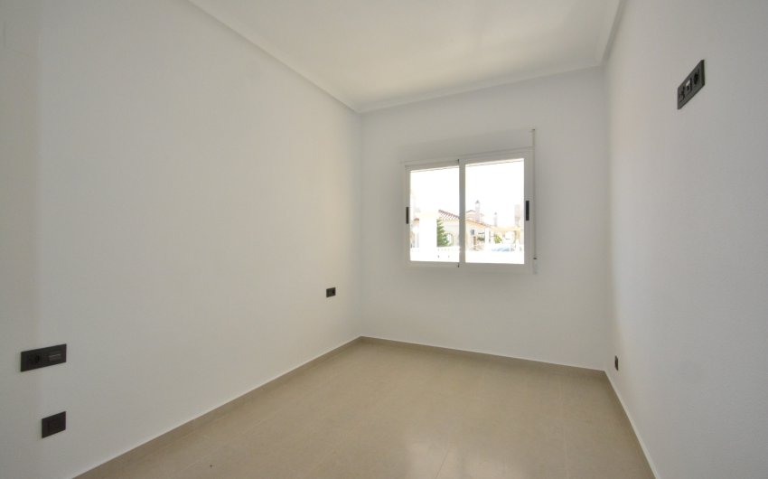 Herverkoop - Villa -
Algorfa - Inland