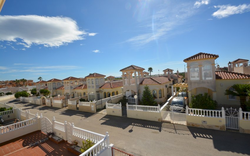 Herverkoop - Villa -
Algorfa - Inland