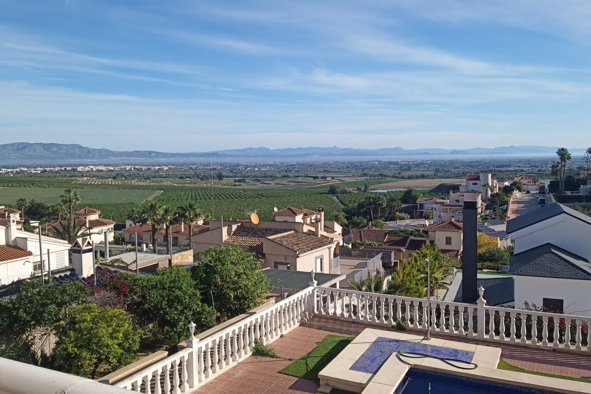 Herverkoop - Villa -
Algorfa - Inland