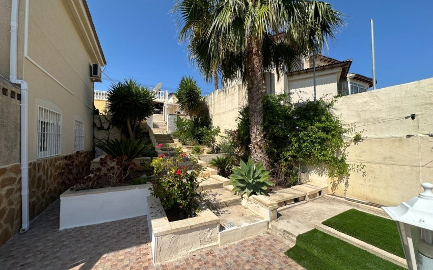 Herverkoop - Villa -
Algorfa - Inland