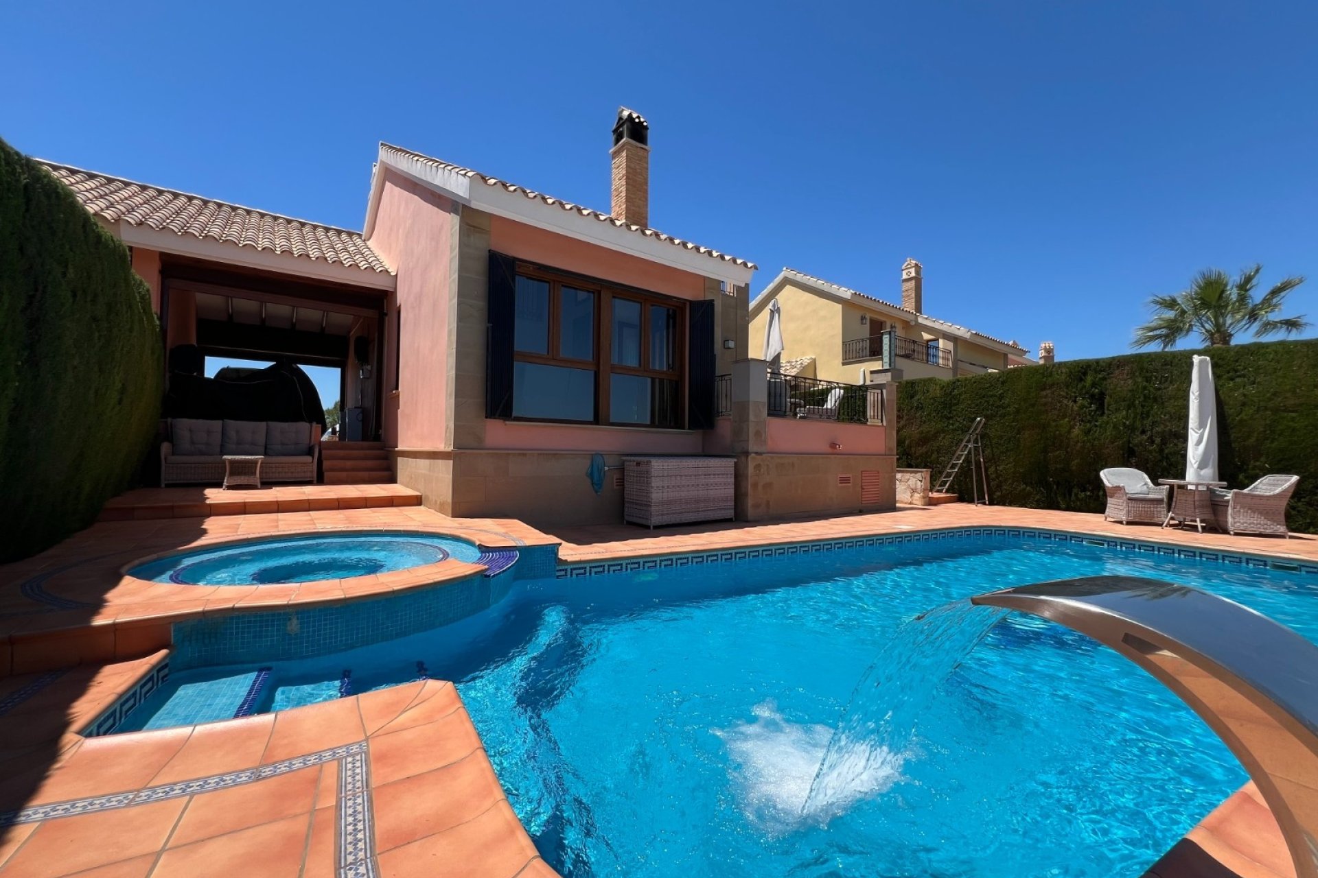 Herverkoop - Villa -
Algorfa - Inland