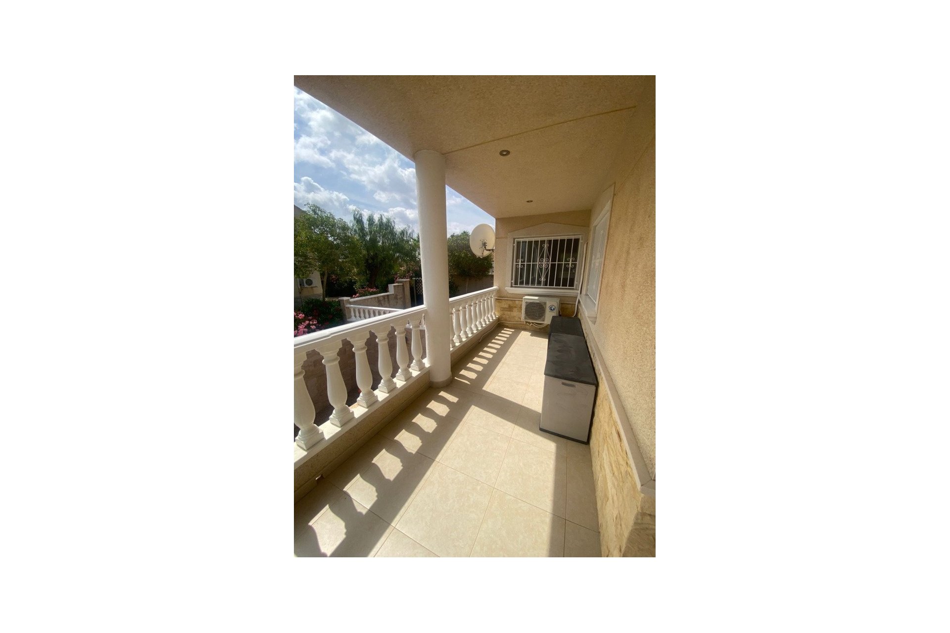 Herverkoop - Villa -
Algorfa - Inland