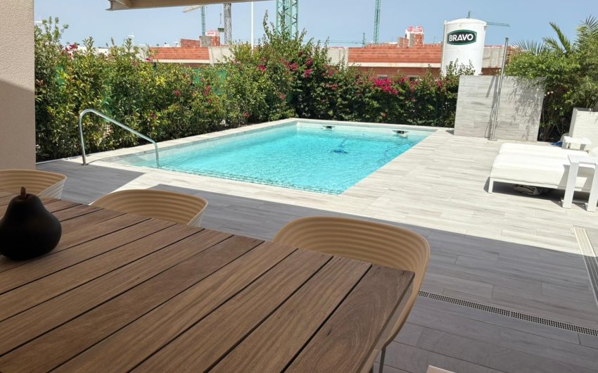 Herverkoop - Villa -
Algorfa - La finca Golf