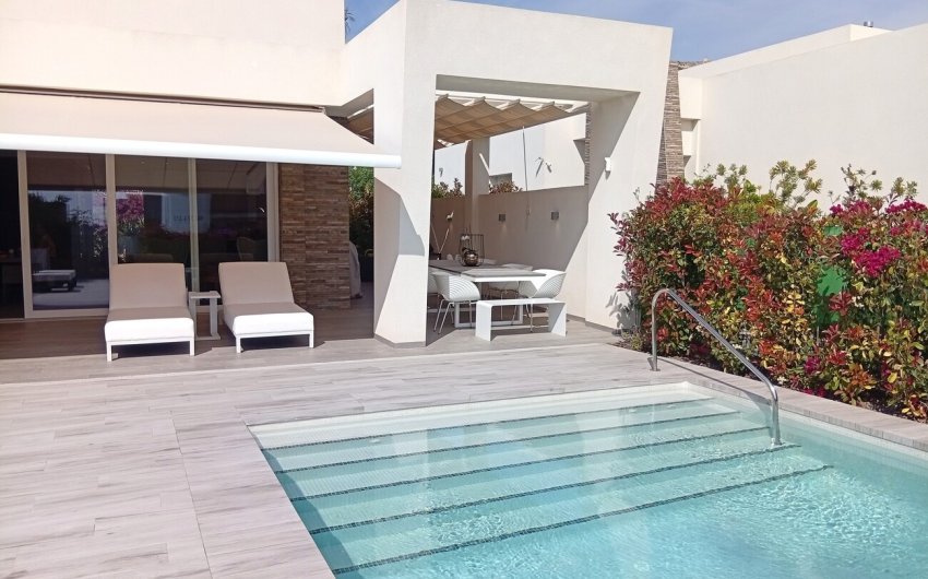 Herverkoop - Villa -
Algorfa - La Finca Golf