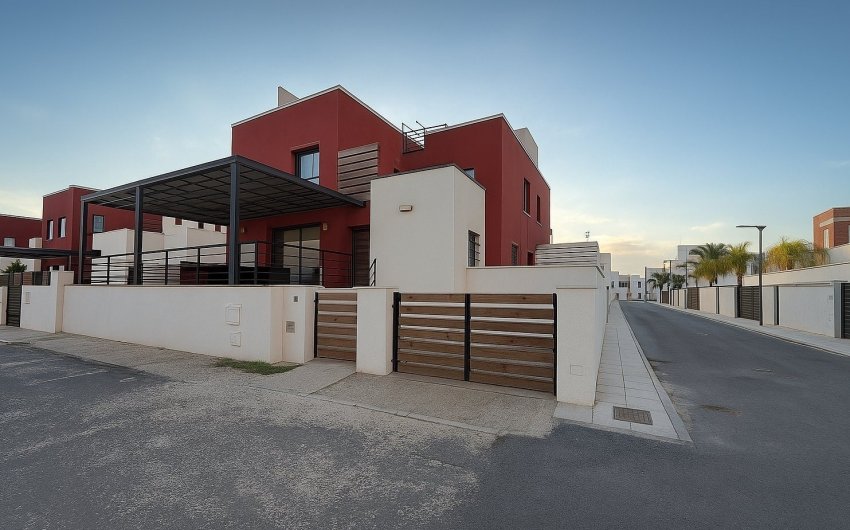 Herverkoop - Villa -
Algorfa - La finca Golf