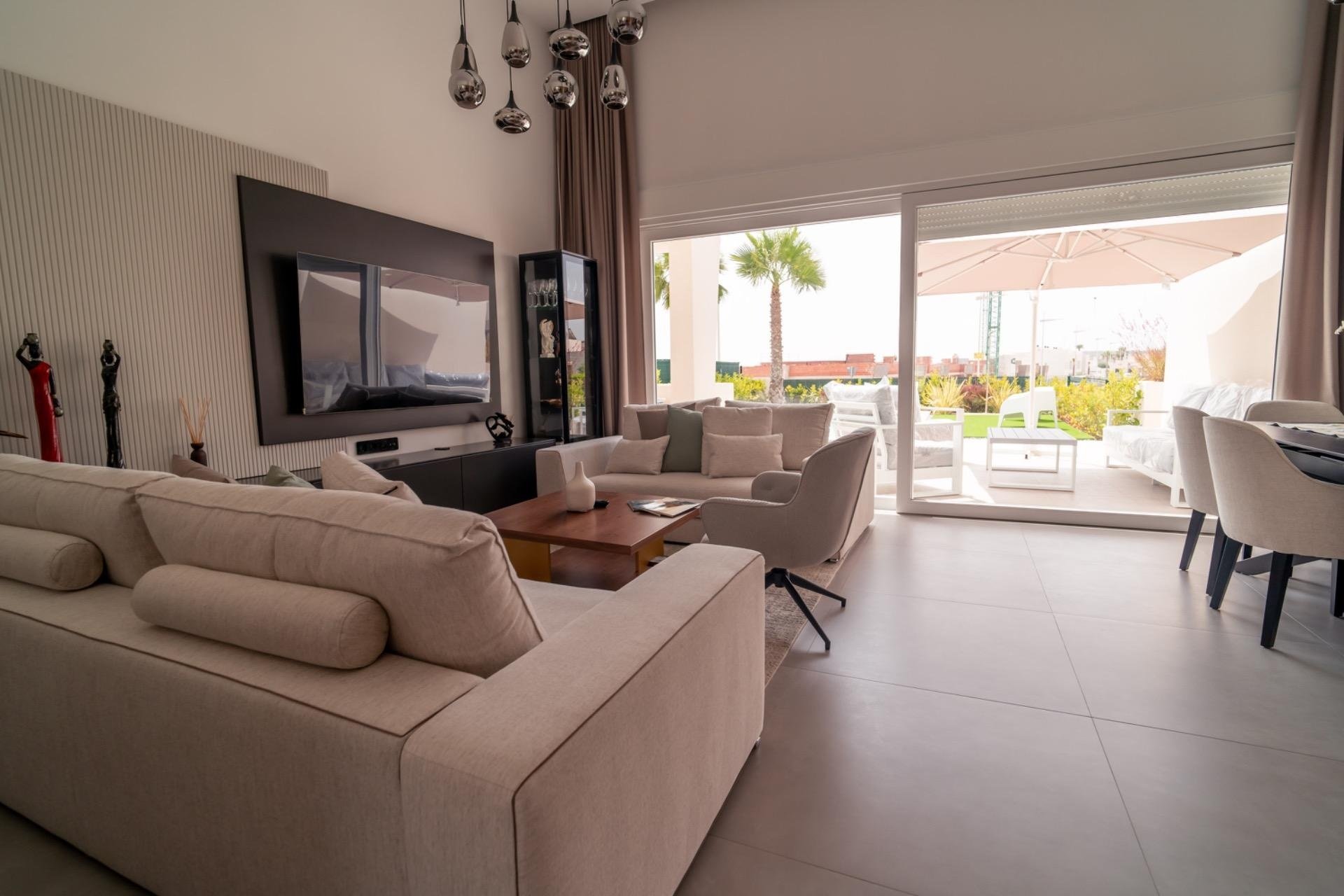 Herverkoop - Villa -
Algorfa - La Finca Golf